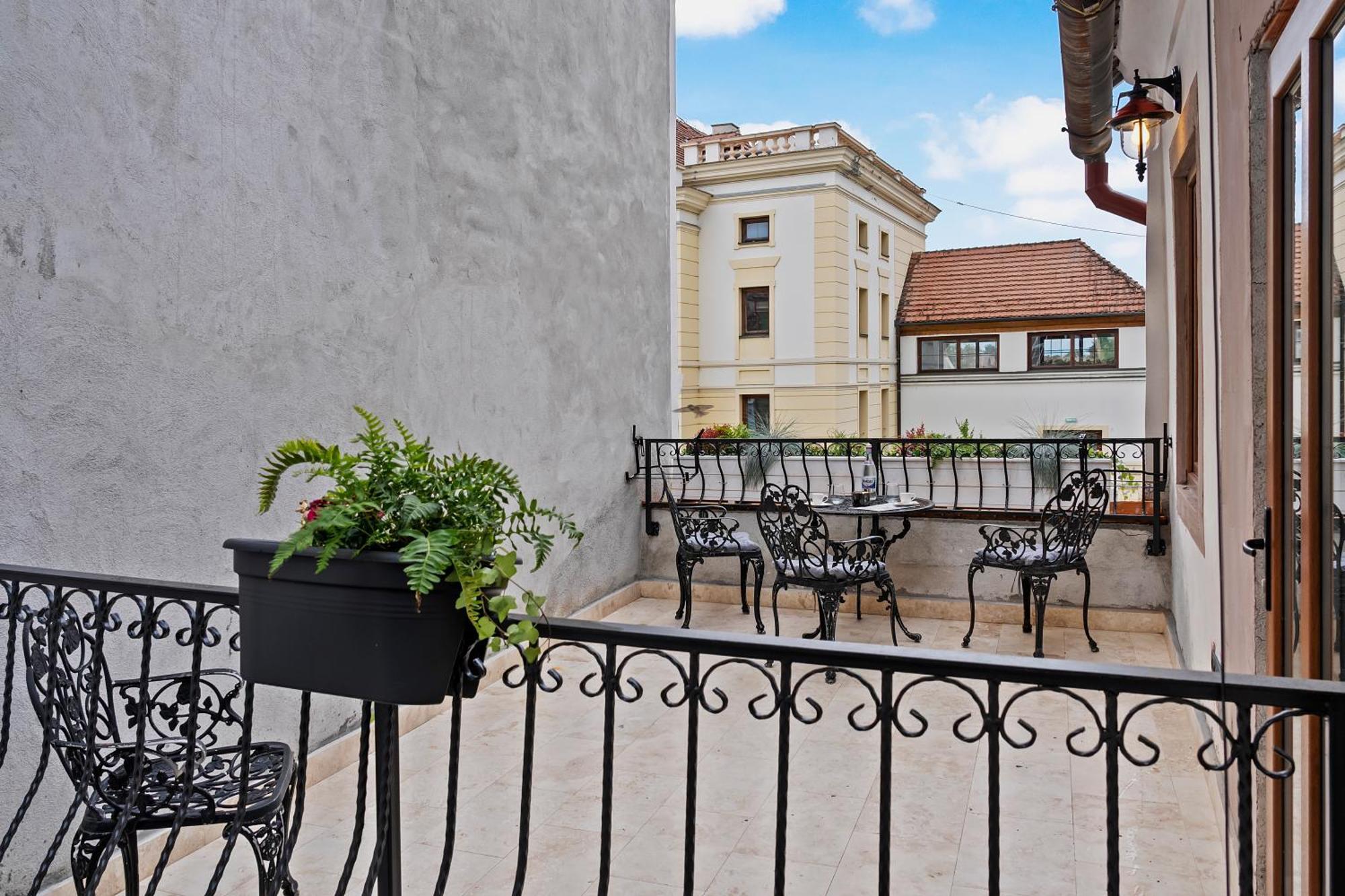 Gela'S Terrace Apartment Nagyszeben Kültér fotó